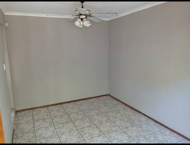 3 BEDROOM TOWNHOUSE FOR SALE IN SAFARI GARDENS
